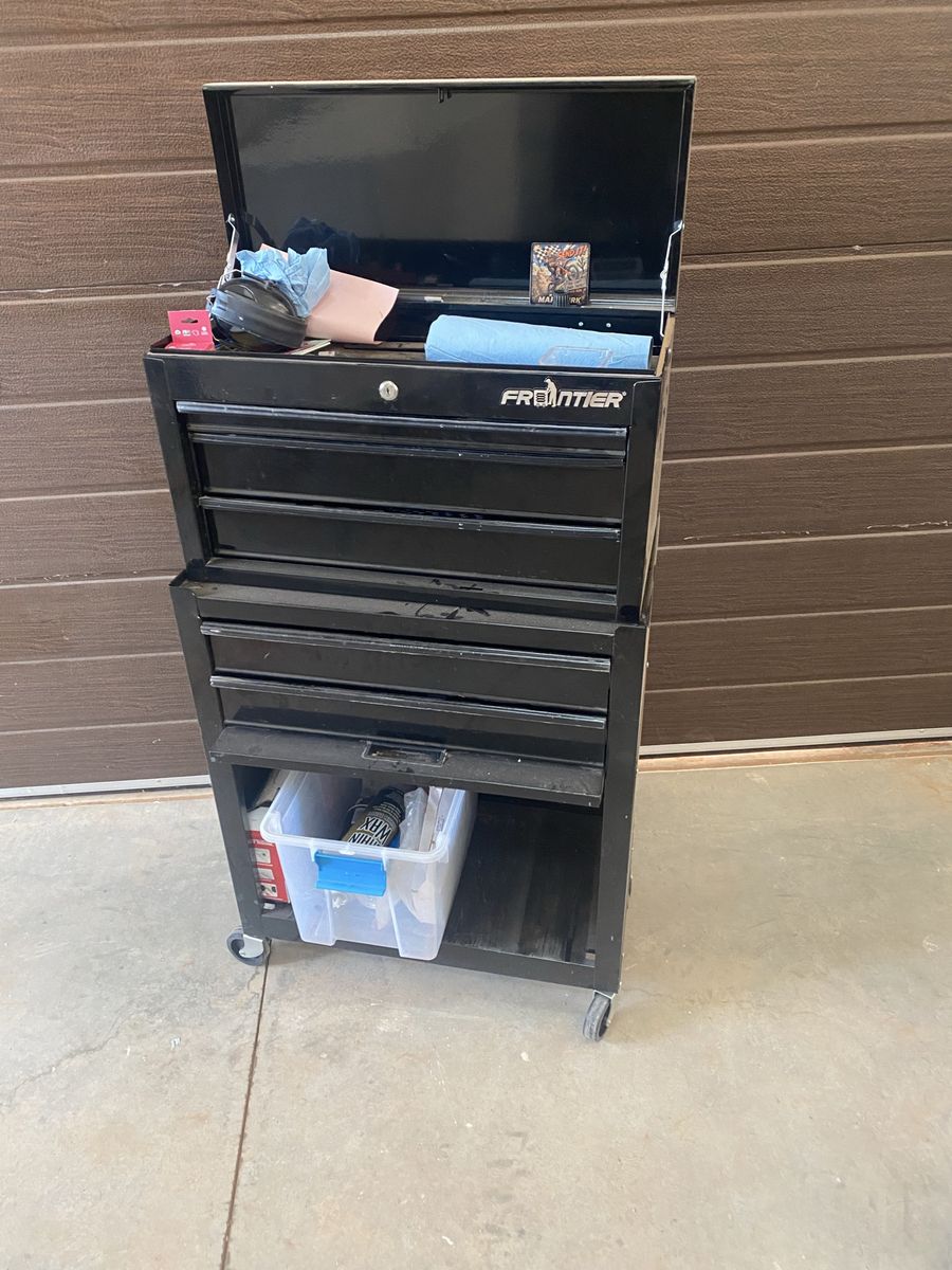 Tool chest