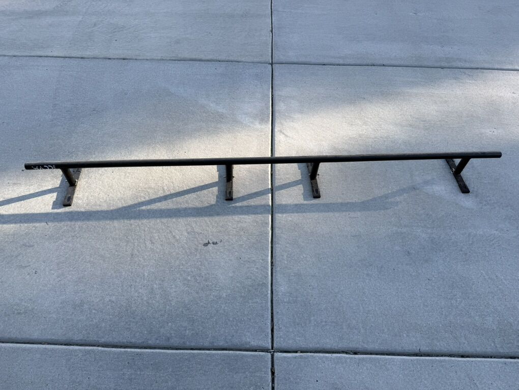 8 Foot Adjustable Round Bar