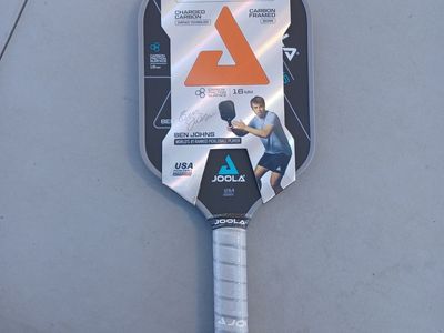 Joola Perseus pickleball paddle