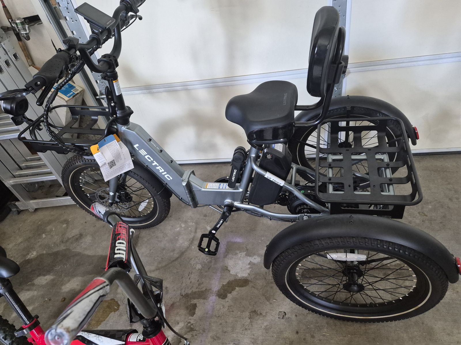 Lectric trike