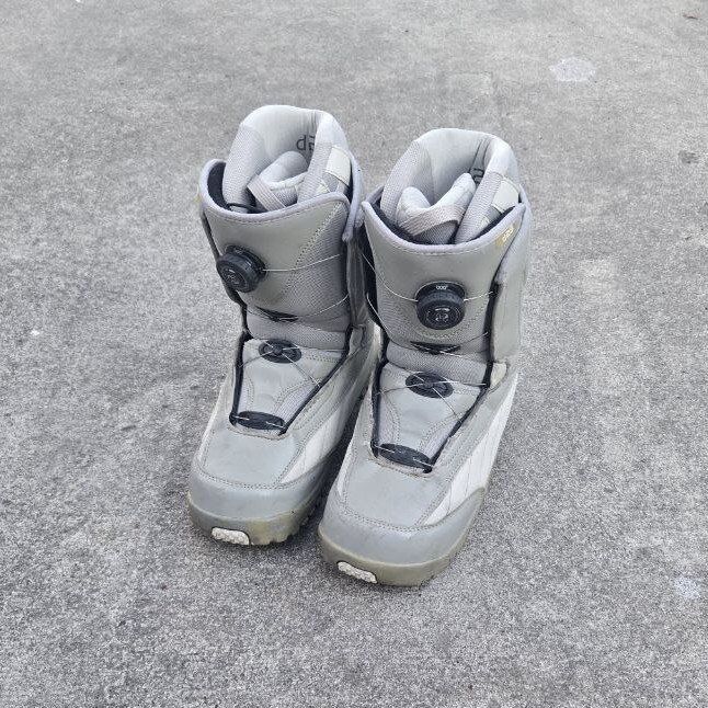 Division 23 Boa Snowboard Boots Size 9 Burton K2