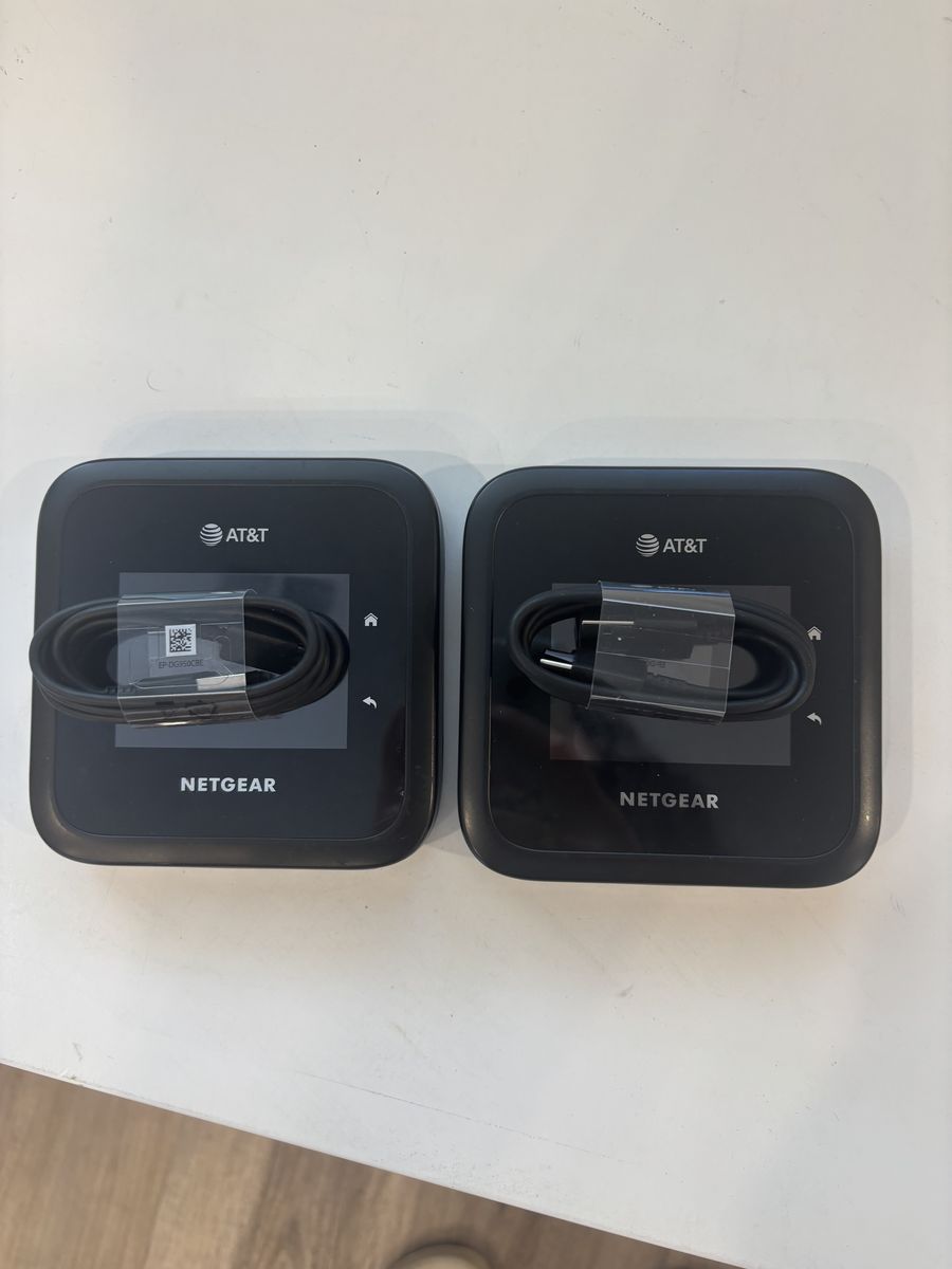 Netgear Nighthawk M6 Pro 5G Wi-Fi Hotspot - MR6500