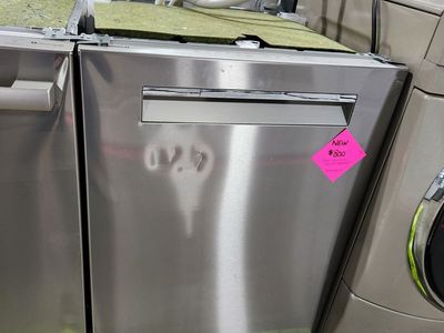 SCRATCH & DENT! BOSCH STAINLESS STEEL 500 SERIES DISHWASHER!