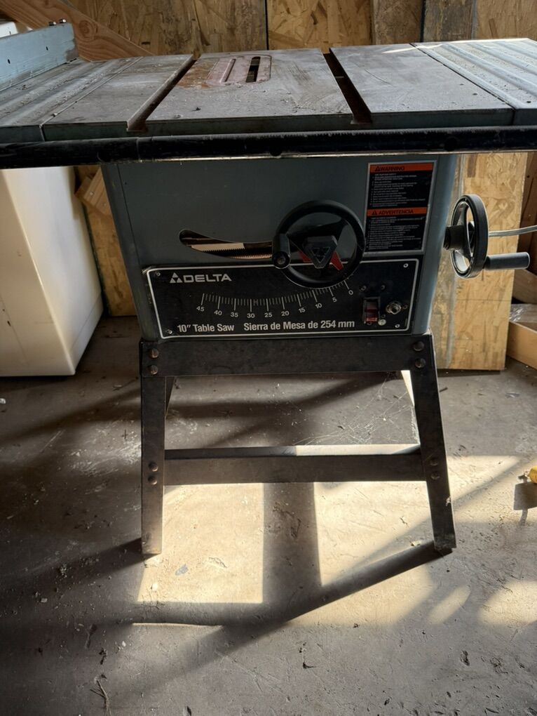 Delta 10 Table Saw