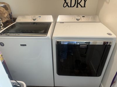 Washer & Dryer Set Maytag