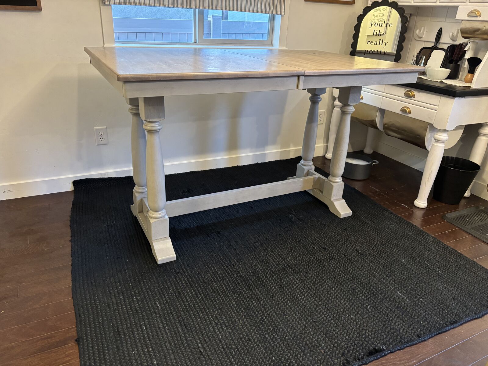 Hand woven Blake jute rug size 6 ft square