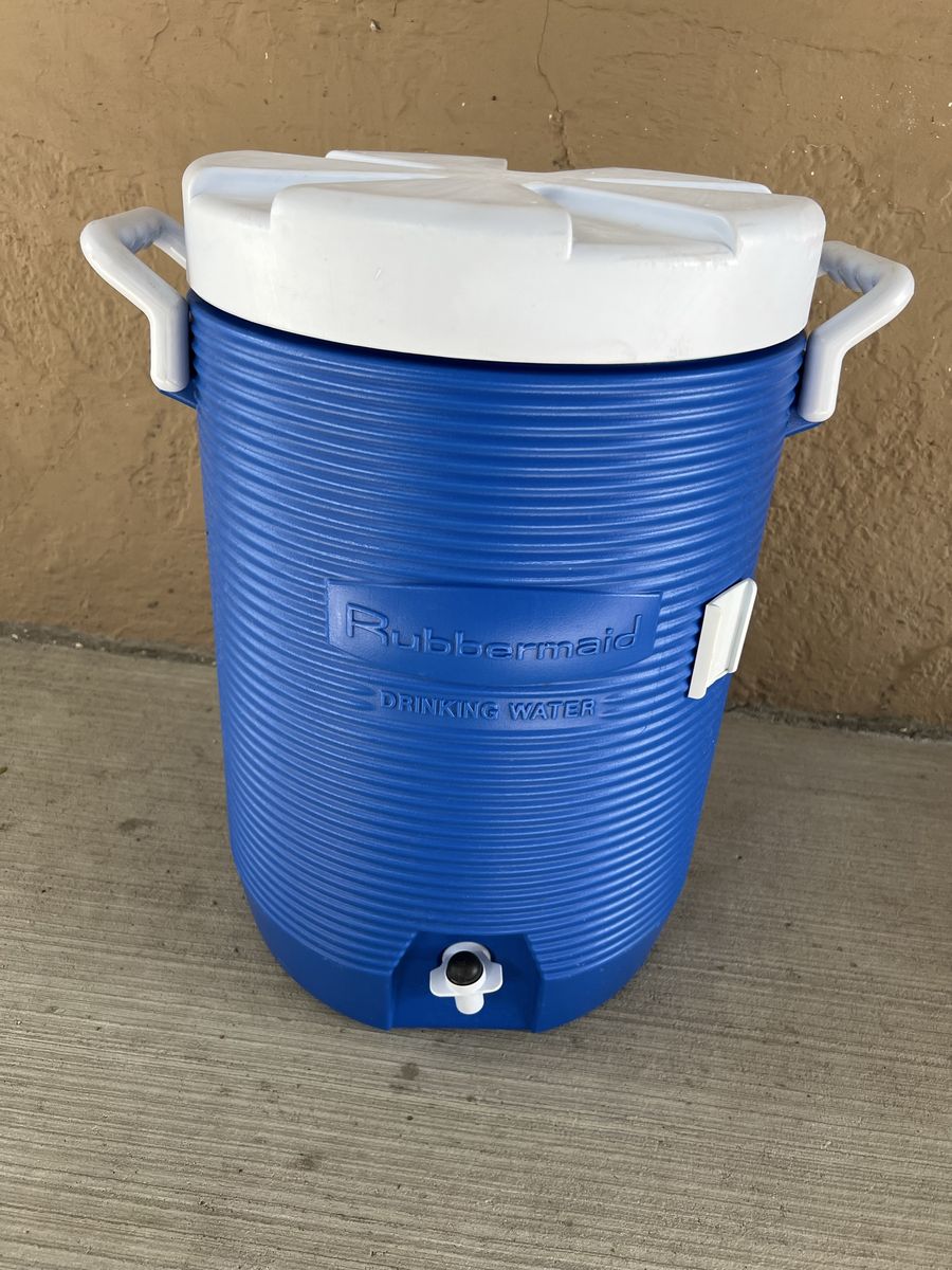 *Like New* Rubbermaid 3-Gallon Jug