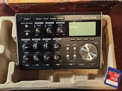 TASCAM Pocketstudio DP-004 Portable Digital 4-Track Recorder 2000s - Black