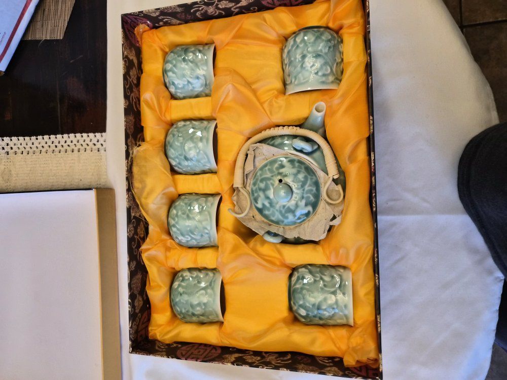 Chinese Porcelain Set