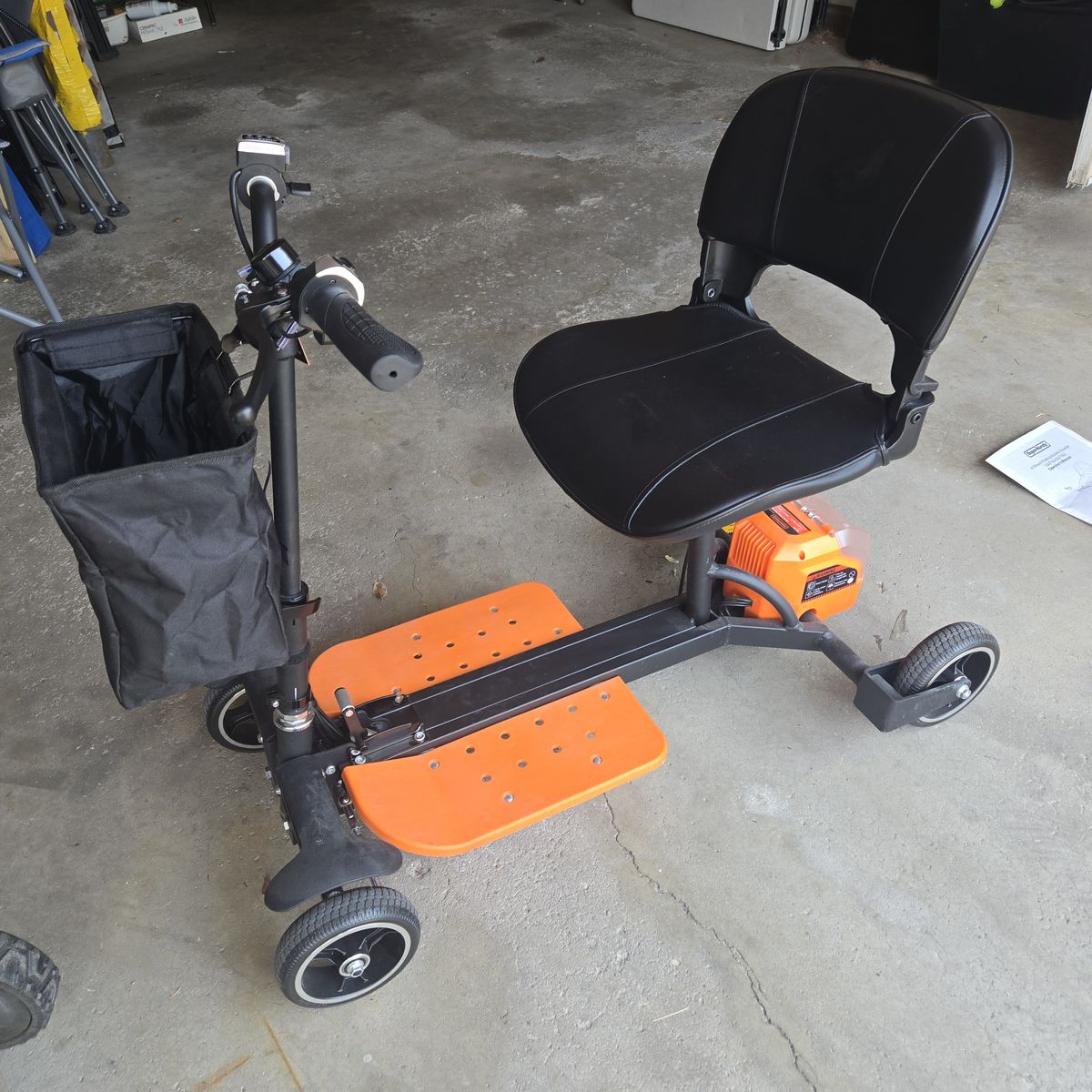 SuperHandy Passport Pro 4-Wheel Folding Mobility Scooter (GUT164/GUT165) 