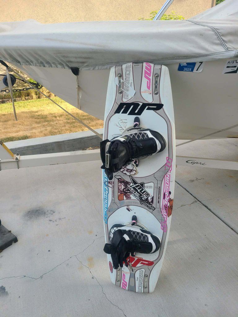 136cm rickerwakeboard, quick turns, big air!