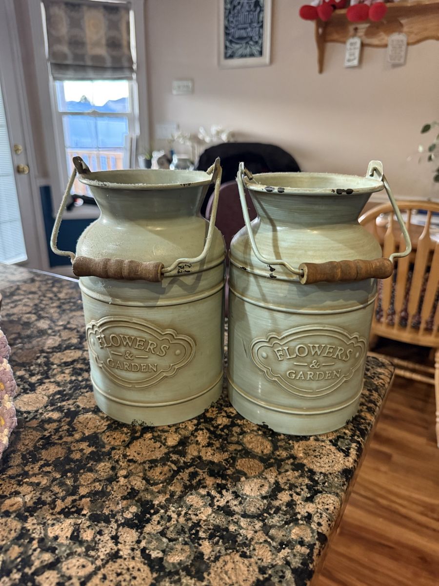 Set of 2 Decorative Distressed Metal Milk Can Vases - Flowers & Garden