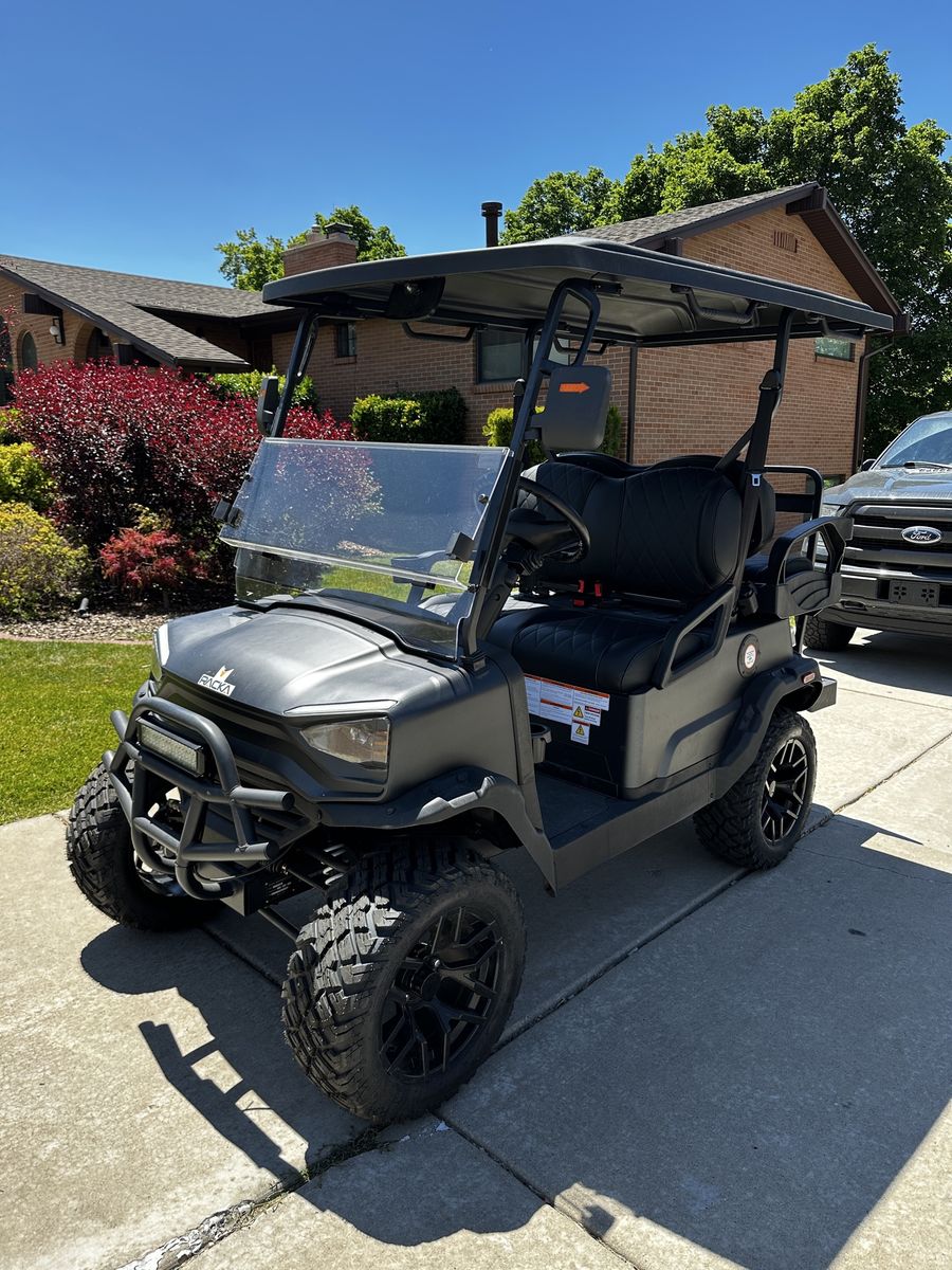 Golf Cart - BRAND NEW (4 Seater)