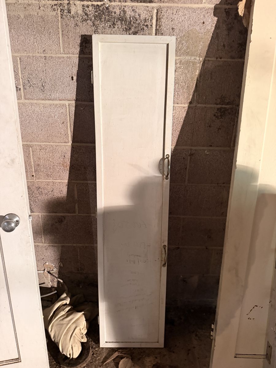 Main image 7