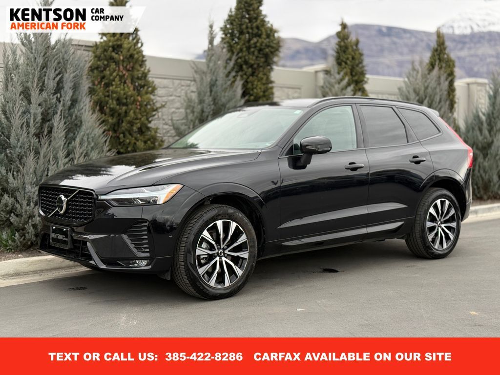 2025 Volvo XC60 B5 Plus Dark Theme