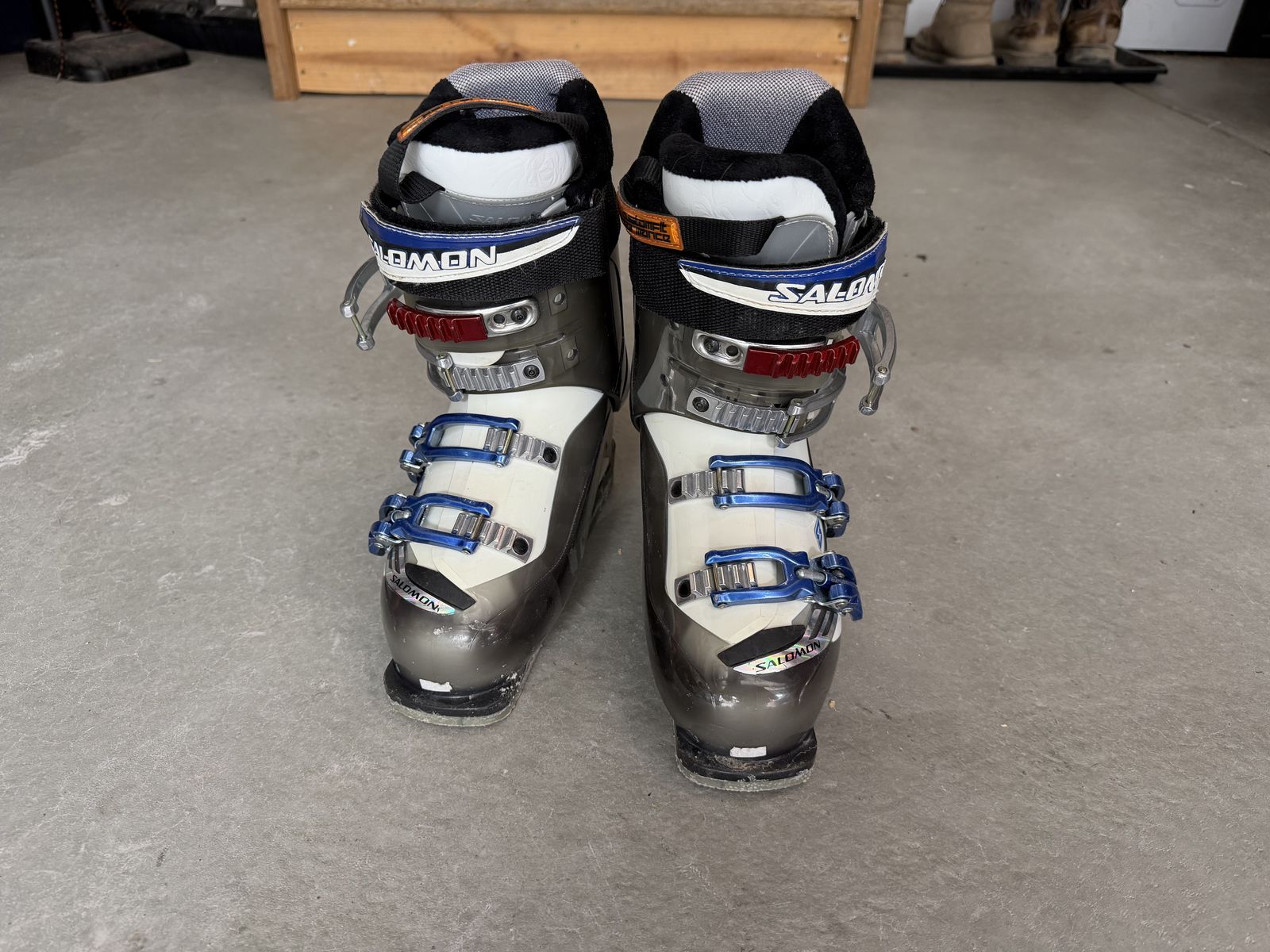 Salomon 23.5 Ski Boots
