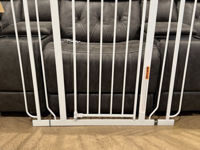Baby Gate w/ wall protectors- two extensions