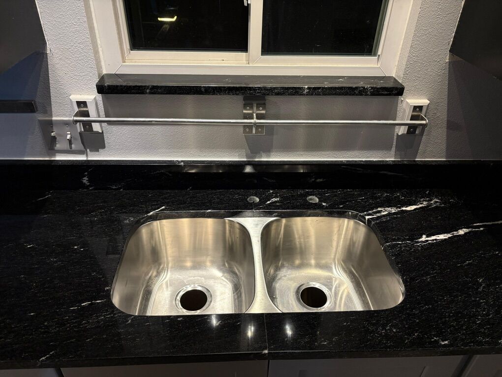 Granite And Quartz Countertops