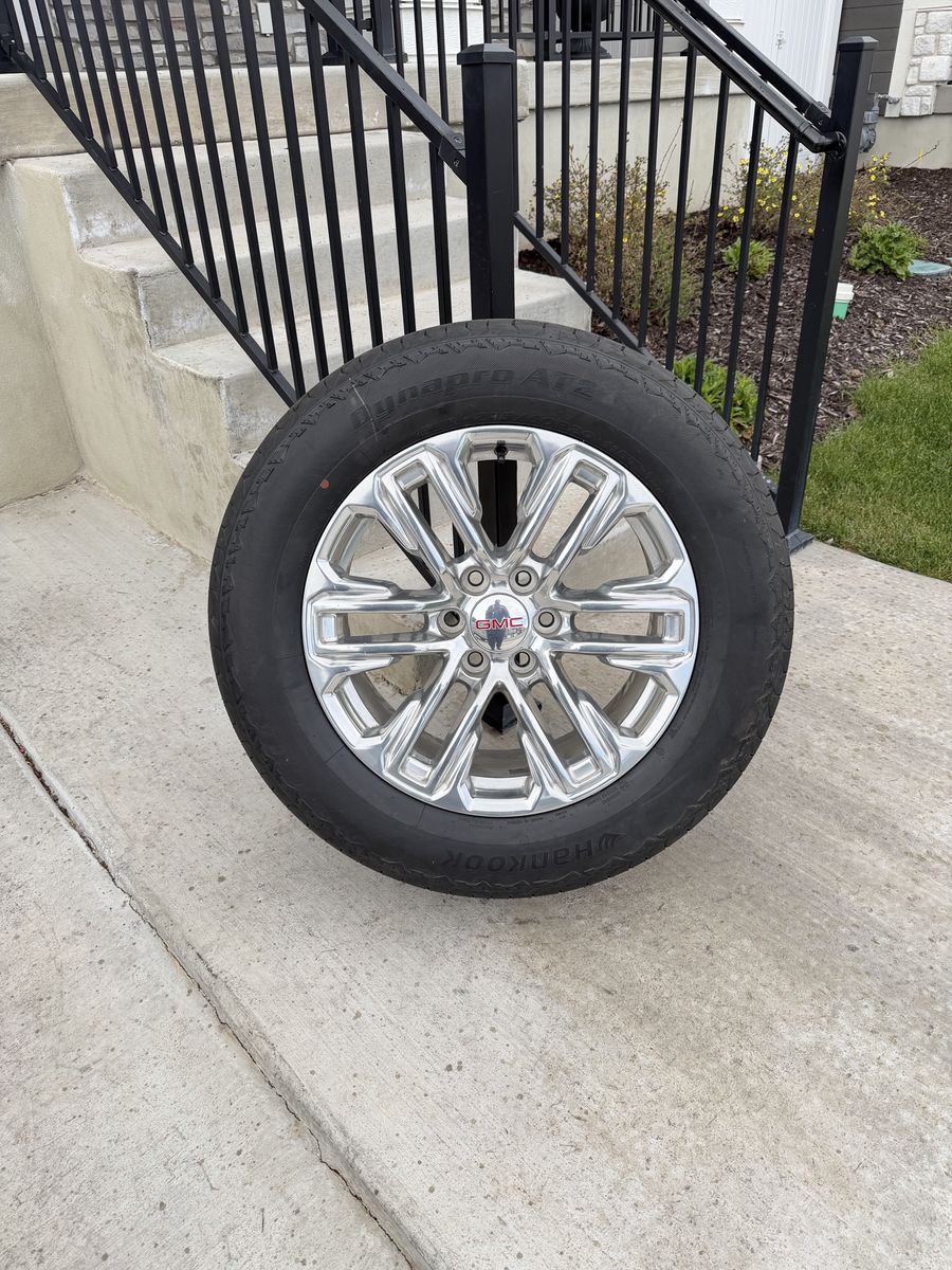GMC Sierra 1500 Yukon Rims and Tires 275/60R20