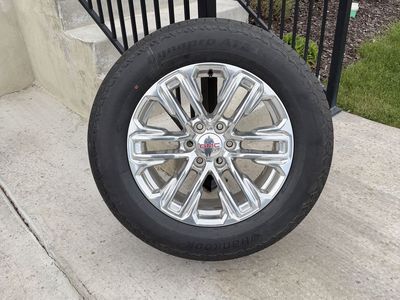 GMC Sierra 1500 Yukon Rims and Tires 275/60R20