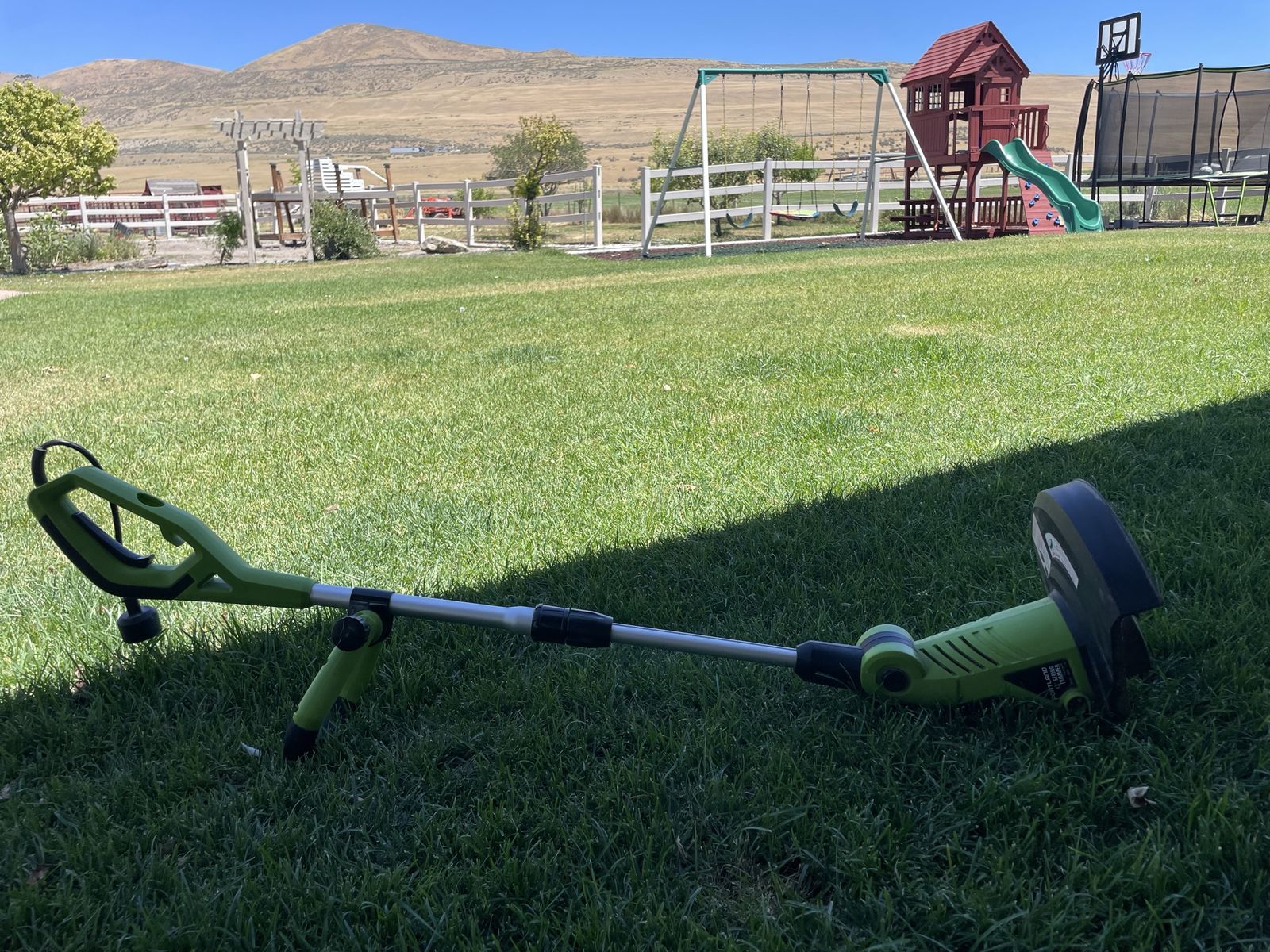Greenworks Cordless String Trimmer - 40V, Lightweight, Adjustable Handle