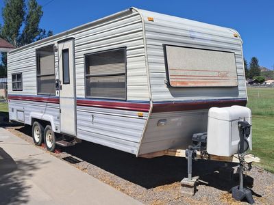Terry Resort 24C camp trailer, 1989.