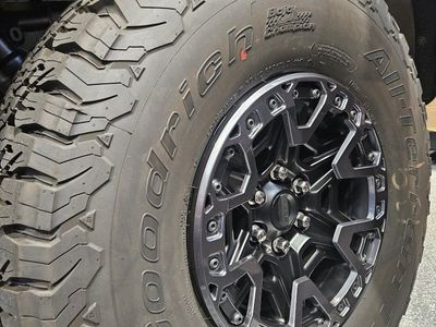 37x12.5 r17 BFGoodrich All-Terrain T/A KO2 Tires & OEM Ford Raptor R Wheels (Set of 4)