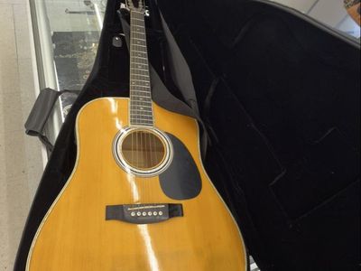 Samick Opus III Acoustic Electric Guitar with Built-in Tuner & EQ - Excellent Condition, Soft Hard Case Included
