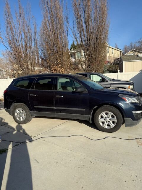 2015 CHEVROLET TRAVERSE LS