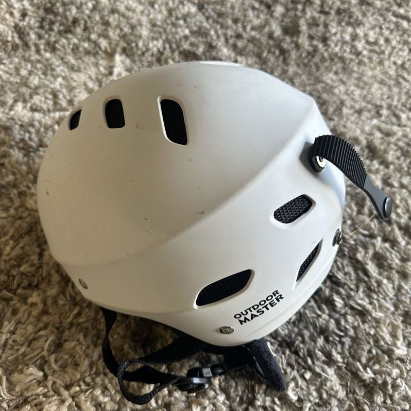 Ski helmet - medium