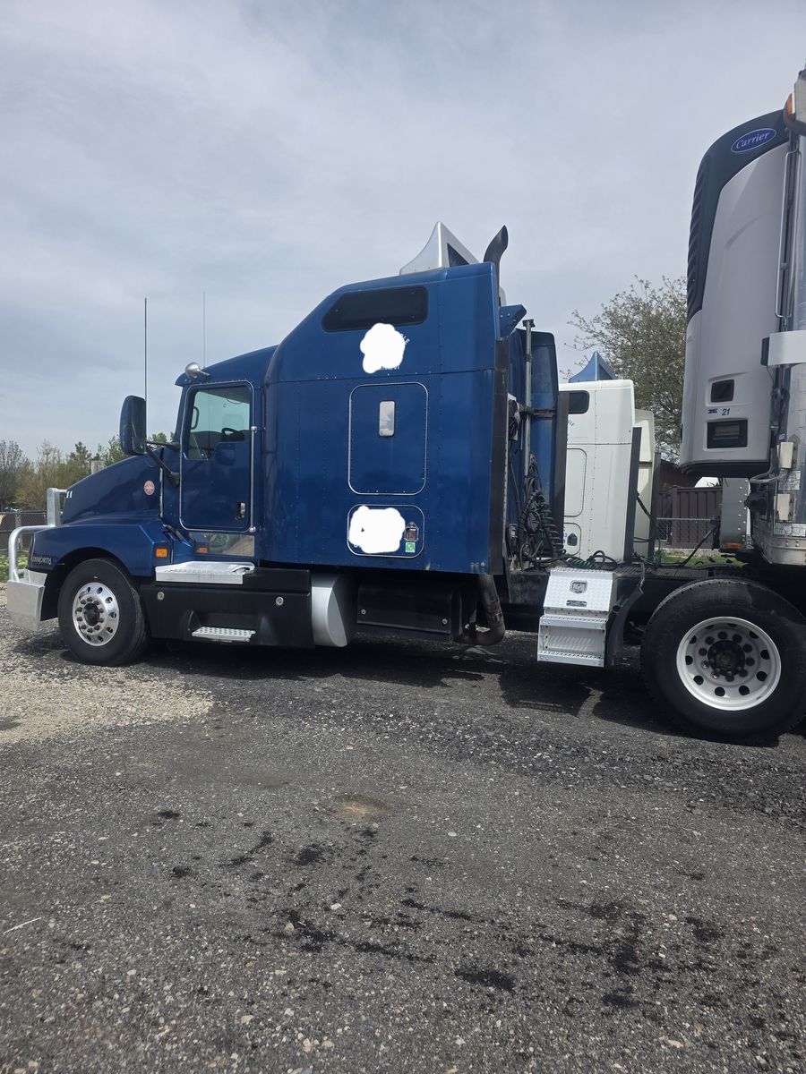 Kenworth T600