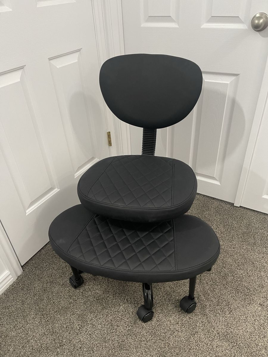 Cross-Legged Office Chair
