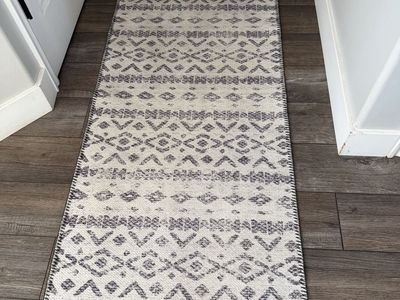 Threshold Black and White Diamond Pattern Runner Rug 28"x84" 100% Recycled Polyester