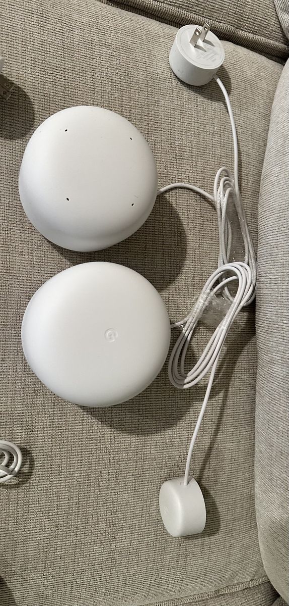 Google Nest WiFi - Router and Point / extender