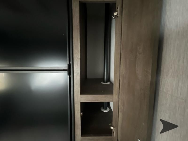 Main image 12
