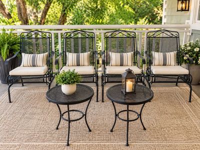6-Piece Outdoor Patio Set – 4 Rocking Chairs + 2 Tables