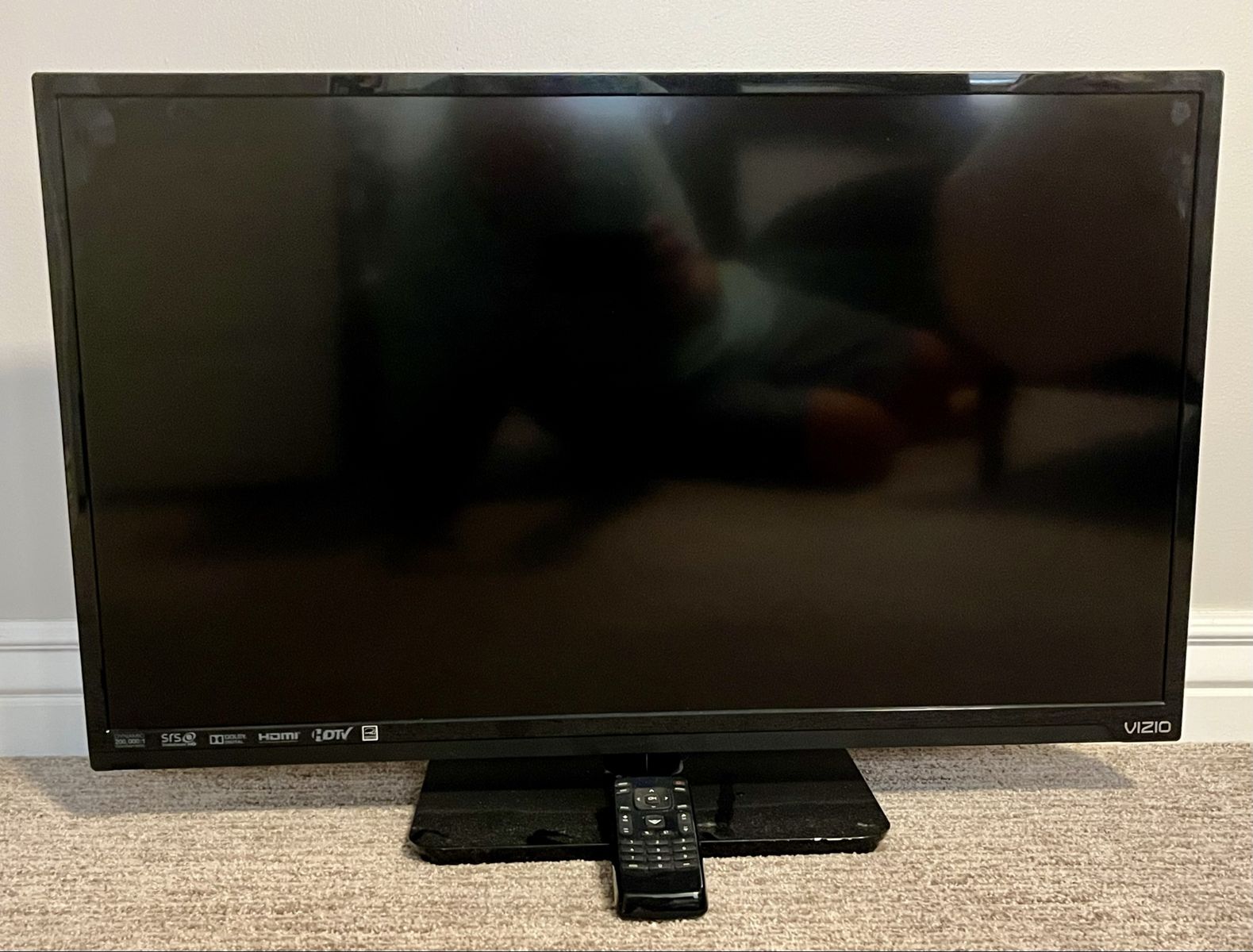 Vizio HDTV Flat Screen Television with Stand and Remote Control