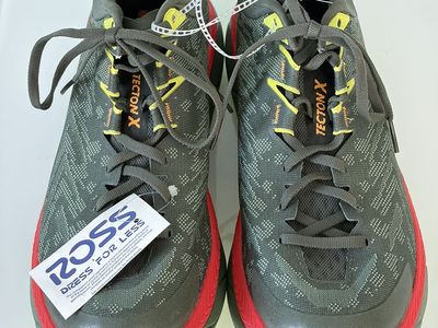 NEW WITH TAGS Hoka Tecton X Carbon-Plated Trail Shoes - Men's 9D - $95