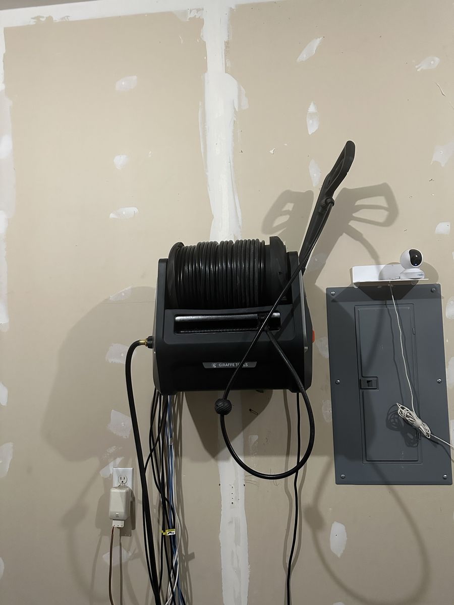 Giraffe Tools Grandfalls Electric Wall Mounted Pressure Washer 100FT Retractable Hose Dark Silver
