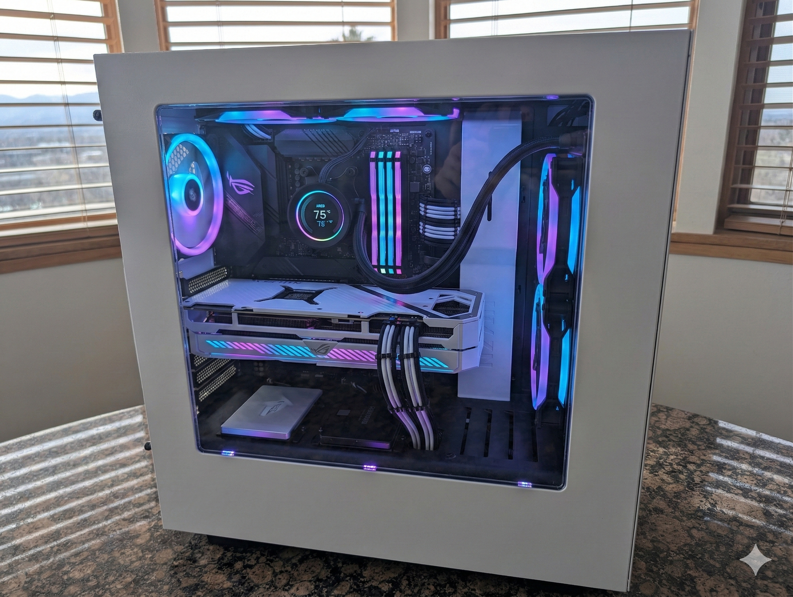 PC Case - NZXT S340W white pc case