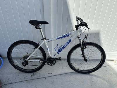 26’’ Specialized Hardrock HTB, Aluminiun frame,24 speeds, frame 17, working condition