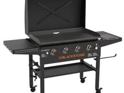 Blackstone 4-Burner 36 Propane Griddle LOT # 656