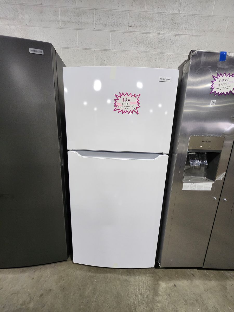 NICE BRAND NEW! FRIGIDAIRE 18.3 CF TOP AND BOTTOM FRIDGE
