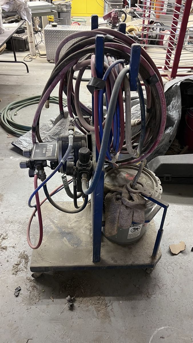Main image 3