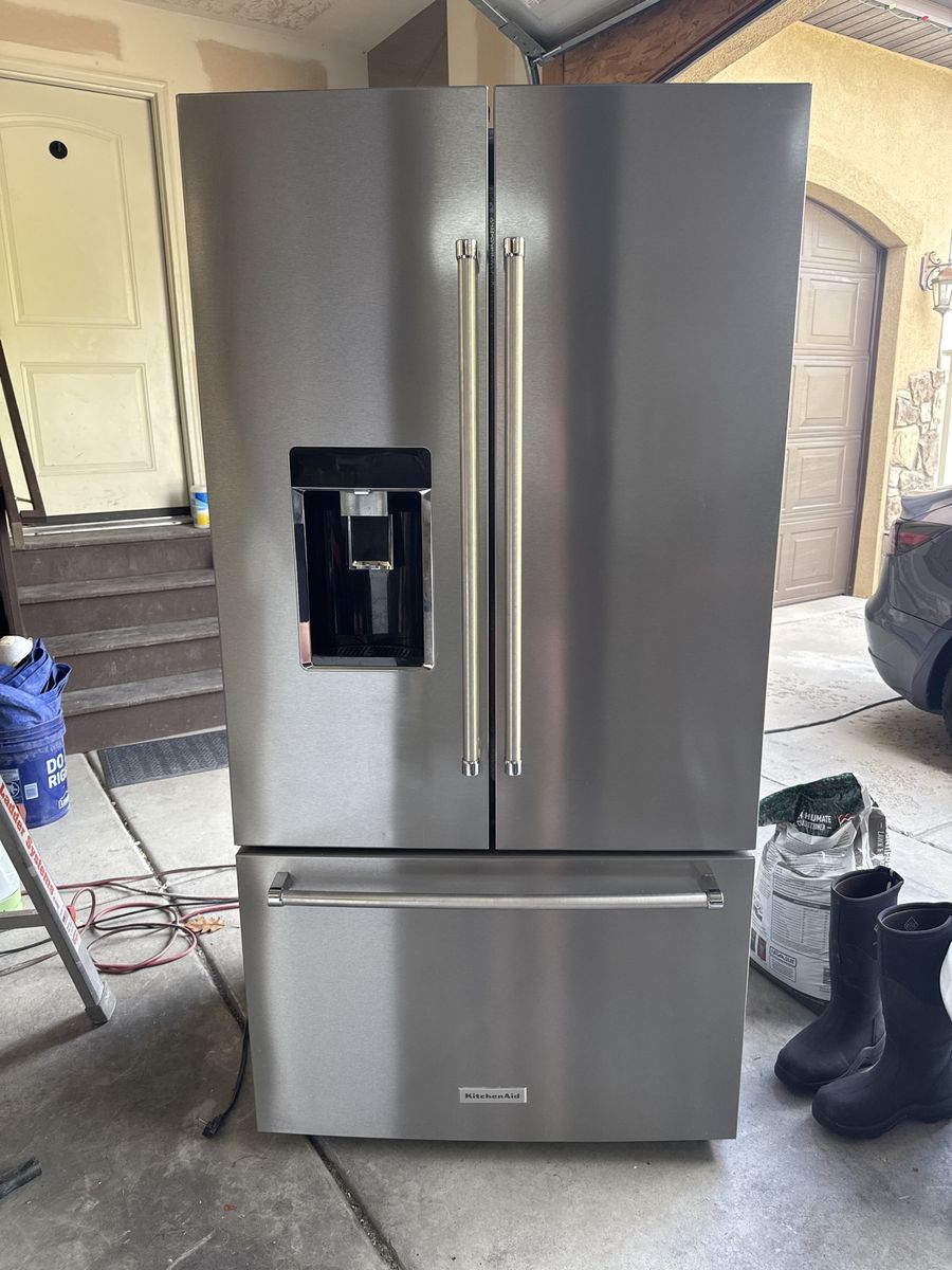 Kitchen Aid 2.3cu Ft Counter Depth French Door