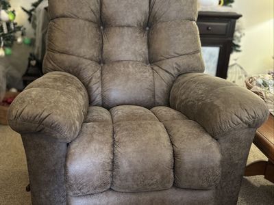 La-Z-Boy Recliner $800 obo