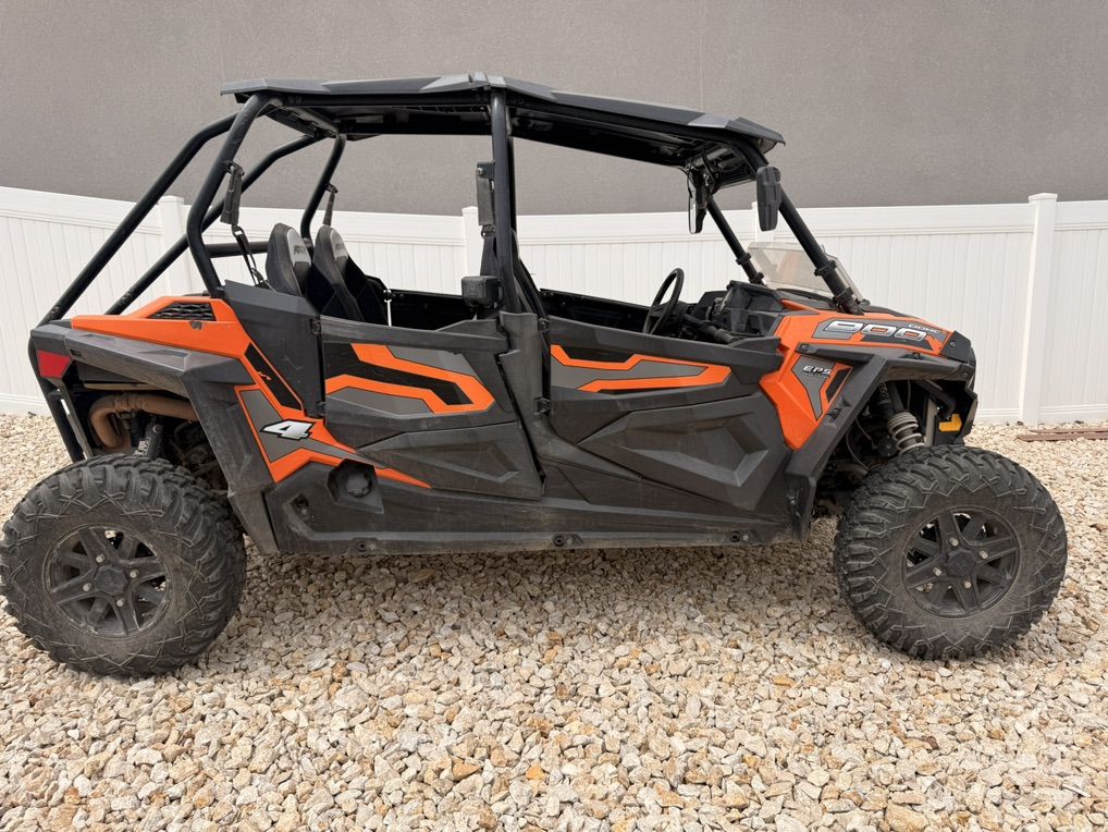 2016 Polaris 4 900