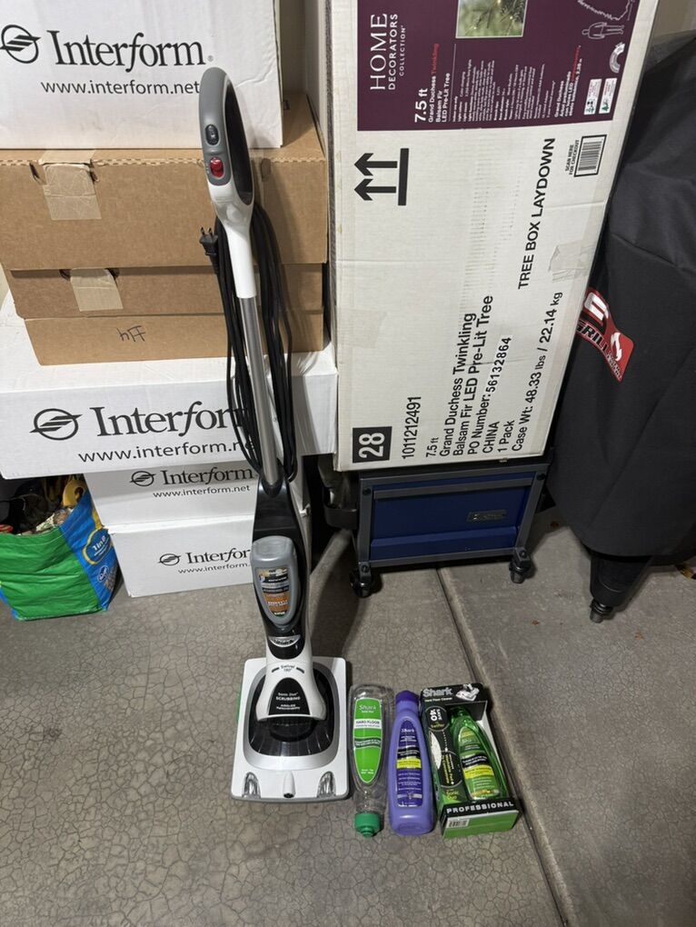 Shark hardwood floors cleaner & concetrate mix