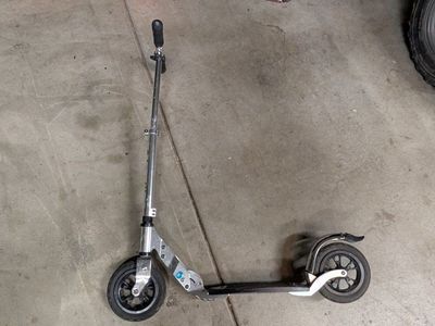 Micro Flex folding scooter with pneumatic tires