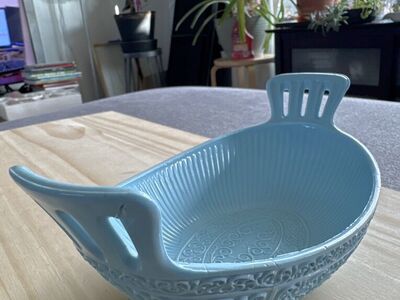 Sowerby glass Queen's Ivory ware twin handled bowl